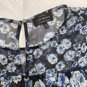 Lucky Brand Ruffled Black Flowy Top With Blue Flowers, Size XL